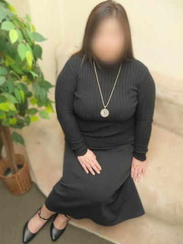 いずみ（42歳） かわいい熟女&おいしい人妻　町田店