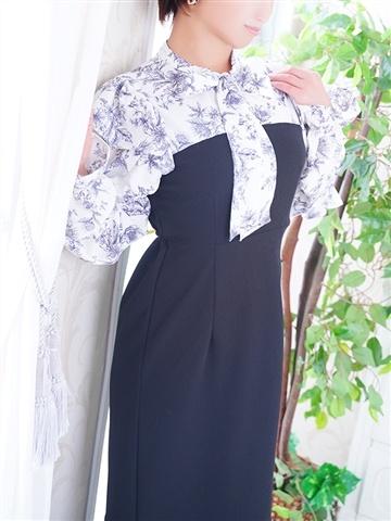植村 花菜（45歳） デリヘル熟女・人妻マダム宮殿 名古屋