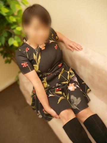 みいな（53歳） かわいい熟女&おいしい人妻　町田店