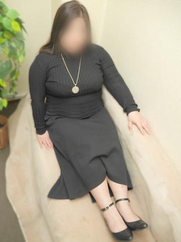 いずみ（42歳） かわいい熟女&おいしい人妻　町田店