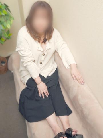 もな（45歳） かわいい熟女&おいしい人妻　町田店