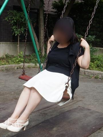 ゆみ（30歳） かわいい熟女&おいしい人妻　町田店