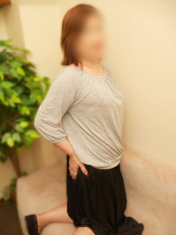 つぐみ（52歳） かわいい熟女&おいしい人妻　町田店