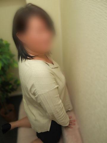 かやの（48歳） かわいい熟女&おいしい人妻　町田店